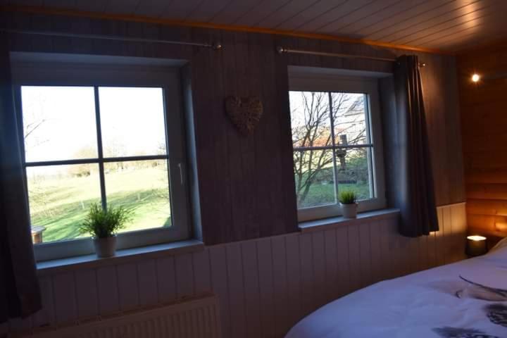 Gite Du Cheval Blanc D'Houmont Sainte-Ode 外观 照片
